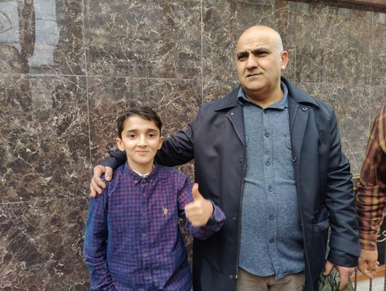 İstanbul - Bayrampaşa’da ambulansın geçişi için trafiği durduran otizmli Ömer: Siren sesi duydum, yolu kapattım