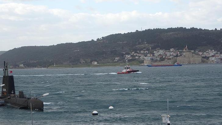 Çanakkale Boğazı fırtına nedeniyle çift yönlü trafiğe kapatıldı
