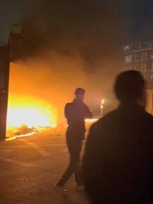 İstanbul - Sultangazi'de mobilyacılar sitesindeki yangın söndürüldü