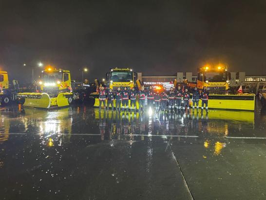 İstanbul - Sabiha Gökçen Havalimanı'nda kar yağışı tedbirleri