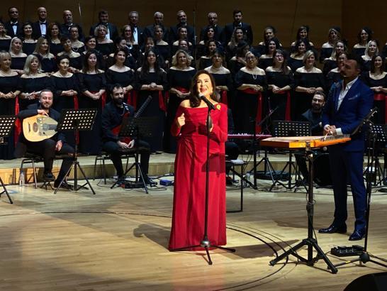 Türkan Şoray, Ankara'da sahneye çıktı