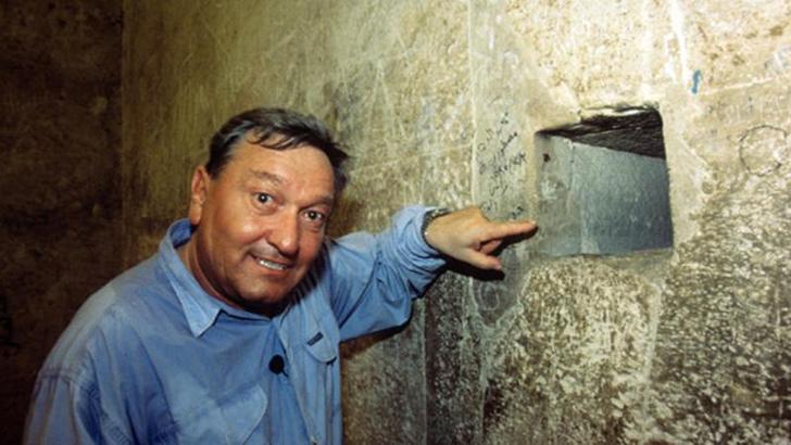 Yazar Erich von Daniken yaşamını yitirdi