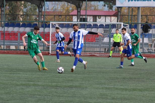 Akdeniz Belediye Spor yoluna kazanarak devam ediyor