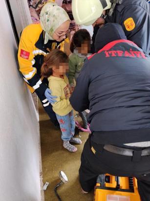 Merve’nin bisiklet zincirine sıkışan parmağını, itfaiye ekipleri kurtardı