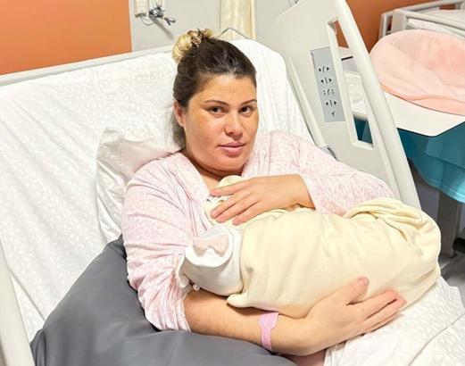 Aydın Şehir Hastanesi’nin ilk bebeği Arya’dan doğum günü sürprizi