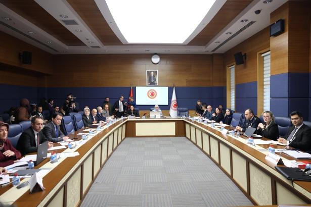 'Dijital Mecralarda Çocuklarımızı Bekleyen Tehditler ve Riskler' raporu alt komisyonda kabul edildi