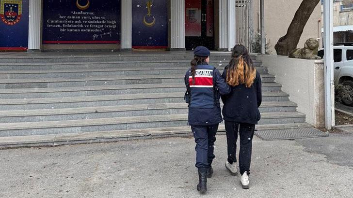 17 ayrı suçtan 80 yıl hapis cezası bulunan firari kadın Kırıkkale’de yakalandı