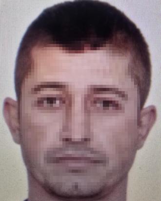 Çocuğunun eski öğretmenini darbedip, tabancayla ateş eden şüphelinin 20 suç kaydı varmış