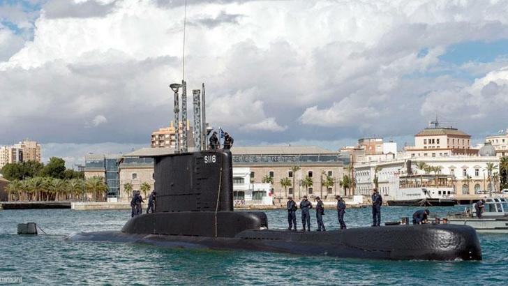 Yunanistan'da 'Poseidon' denizaltısının hizmet dışı bırakılması parlamentoya taşındı