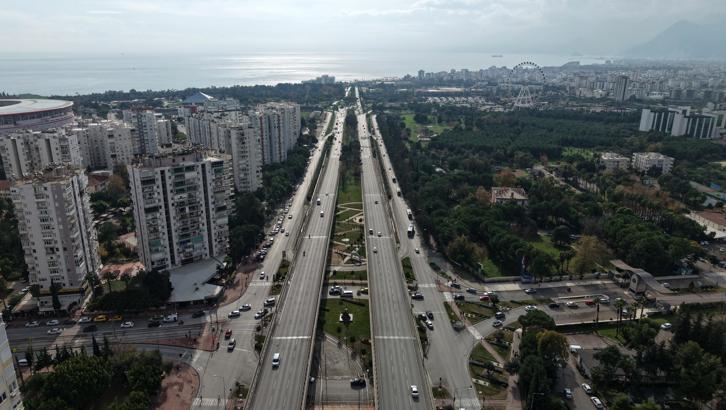 Milyarlık arazi davası; mahkeme kentin en önemli caddeleri için kapatma kararı vermiş