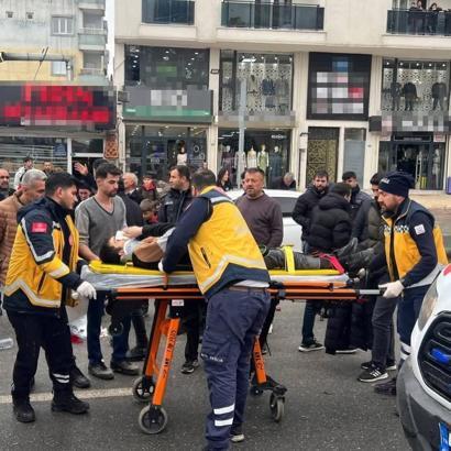 Midyat’ta motosiklet yayaya çarptı: 2 yaralı