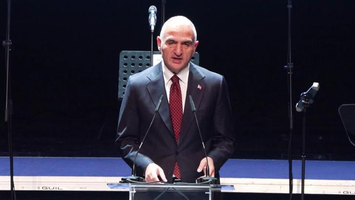 İstanbul - Bakan Ersoy: Bu yarışma çocuklarımızın hayallerine ortak olma iradesidir