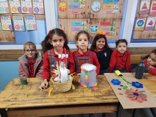 Öğrenciler atık malzemelerle yaratıcılıklarını geliştirdi