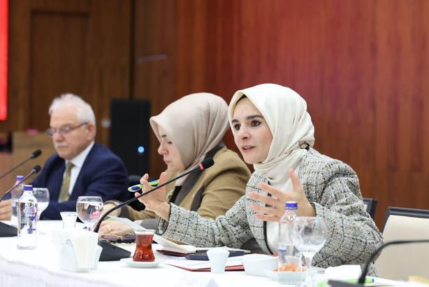 Bakan Göktaş: Evde Bakım Yardımı ödemesini hesaplara yatırmaya başladık