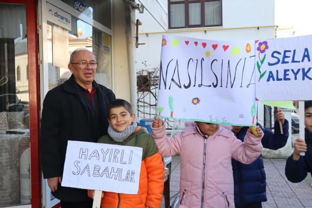 Küçük yüreklerden, esnafa 'hayırlı işler' dileği