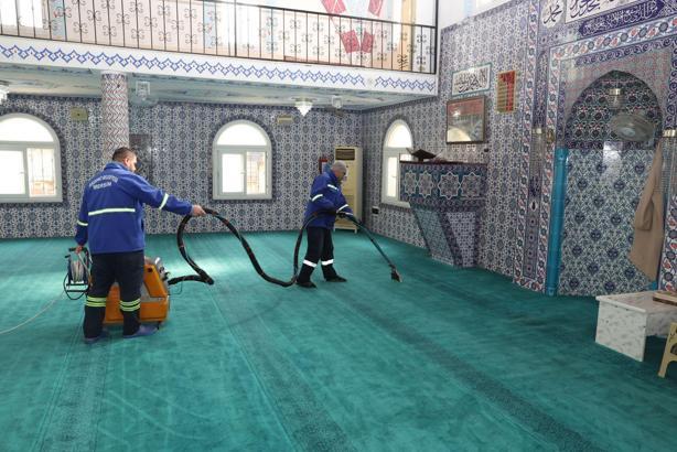 Akdeniz’de ibadethaneler temizleniyor