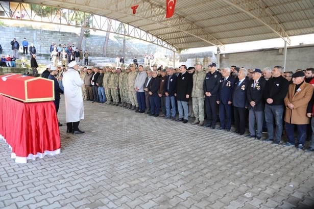 Altınözü’nün son Kore gazisi törenle defnedildi