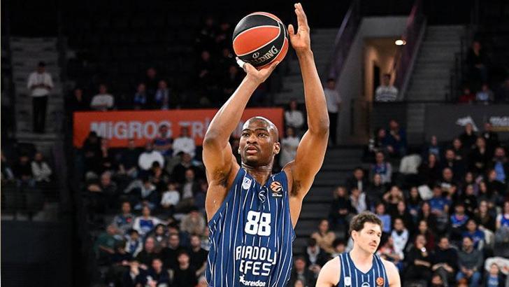 Anadolu Efes - Kosner Baskonia Vitoria-Gasteiz: 75-89