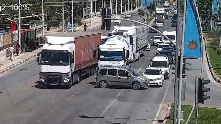 Geçen yıl saatte 77 kaza oldu, günde 7 kişi öldü