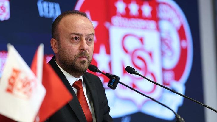 Sivasspor Başkanı Özçoban: Transfer tahtasını açıp, Sivasspor'u hak ettiği yere getireceğiz