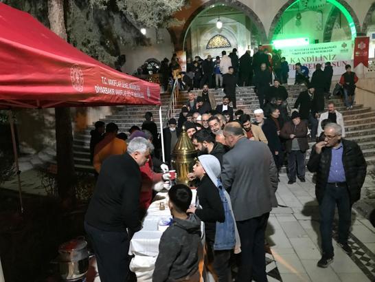 Miraç Kandili’nde 4 ilde 8 bin 500 kişiye salep ikramı