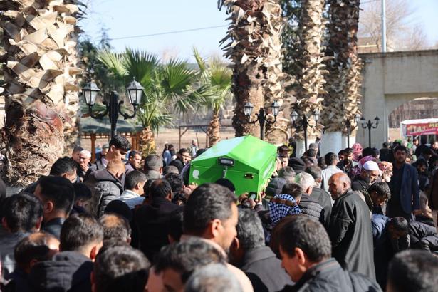 Otomobili ile kanala düşüp, cesedi Suriye'de bulunan sürücü toprağa verildi