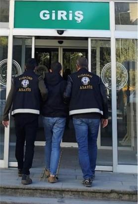 Aydın'da 9 yıl 2 ay kesinleşmiş hapis cezasıyla aranan firari yakalandı