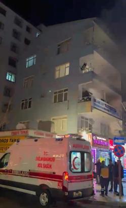 Evde çıkan yangın, hasara neden oldu