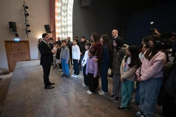 Hatay’da depremzede öğrencilere karne hediyesi olarak gezi düzenlendi