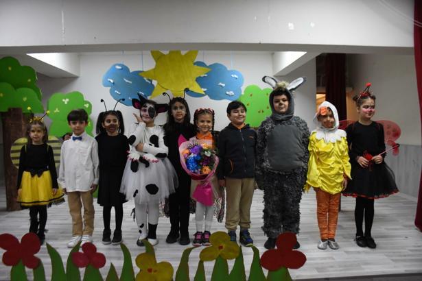 İlkokul öğrencileri değerleri tiyatro ile içselleştiriyor