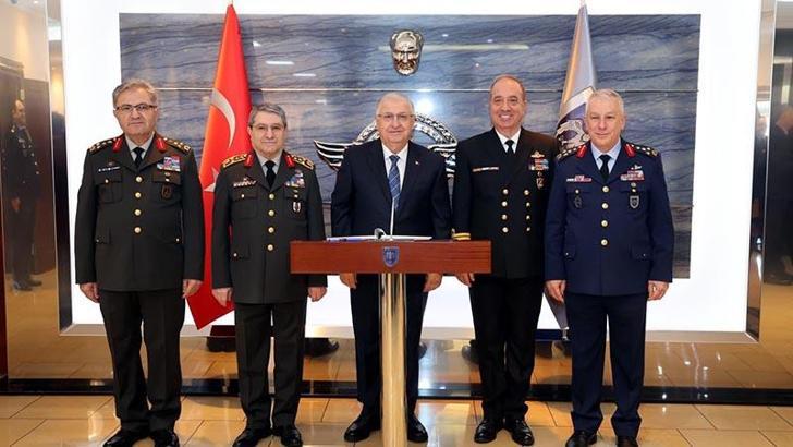 Bakan Güler, Hava Kuvvetleri Yıllık Değerlendirme Toplantısı'na katıldı