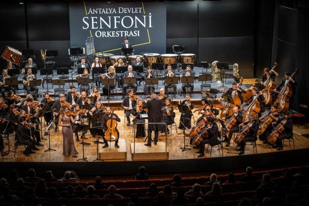 Antalya Devlet Senfoni Orkestrası sanatseverlerle buluştu