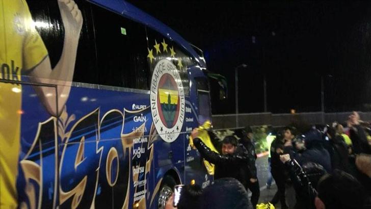 Fenerbahçe, Antalya'ya geldi