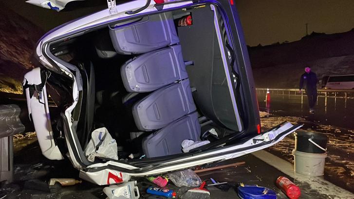 İstanbul - Kuzey Marmara Otoyolu’nda servis minibüsü devrildi: 11 yaralı