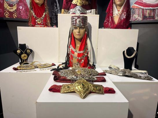 İzmir Olgunlaşma Enstitüsü, Anadolu’nun gelin takılarını yaşatıyor