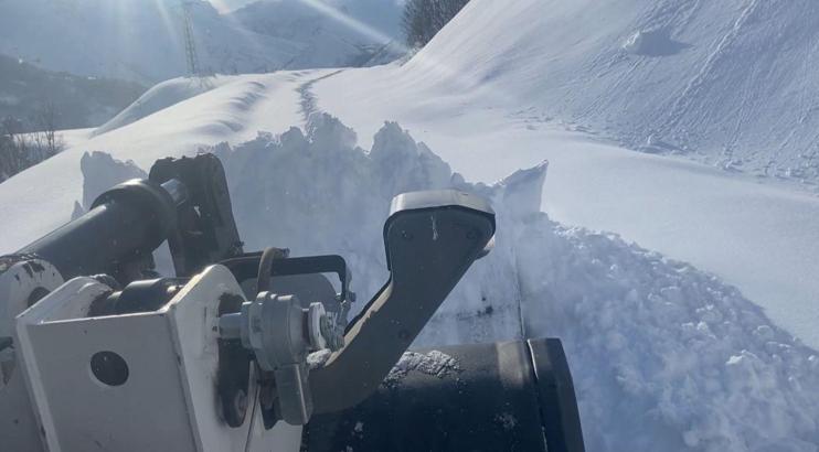 Tunceli’de kar kalınlığı 2 metreyi aştı, 27 köy yolu kapalı