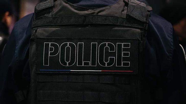 Fransa'da bir dairenin zemini çöktü