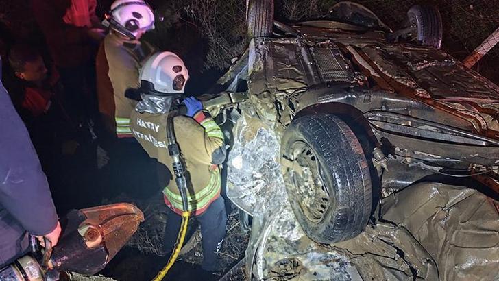 Hatay'da otomobiller çarpıştı: 2 ölü, 3 yaralı