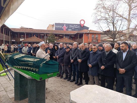 Yakıtı biten otomobilinin yanında beklerken hafif ticari araç çarpan mobilyacı toprağa verildi / Ek fotoğraflar