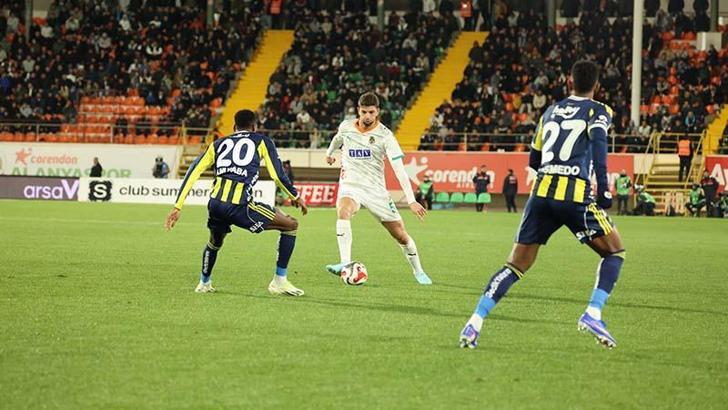 Fenerbahçe deplasmanda güldü