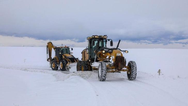 Van'da 283 yerleşim yeri ulaşıma kapandı