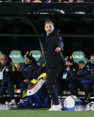 Fenerbahçe zirveyle puan farkını 1’e düşürdü