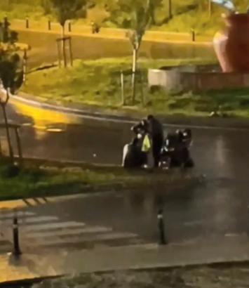 İstanbul- Beylikdüzü’nde kıskançlık tartışmasının ardından kaldırımda ağladı; polisin silahını almaya çalıştı, tutuklandı