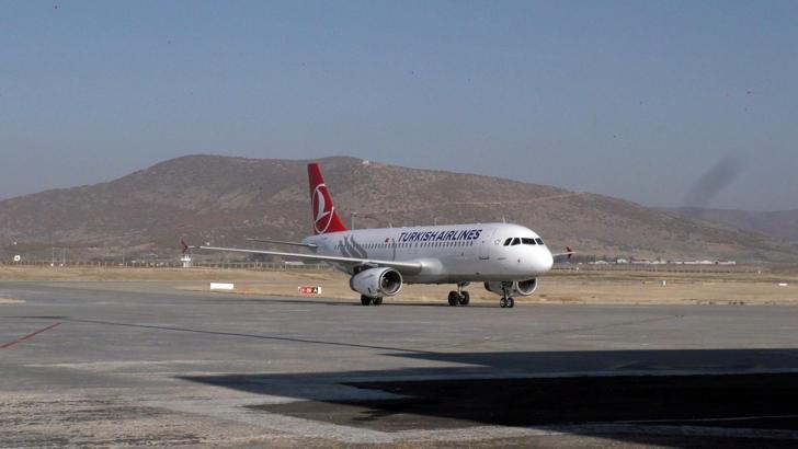 Bingöl’de tüm köy yolları kardan kapandı (2)