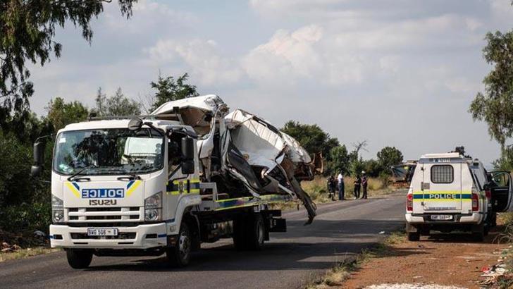 Güney Afrika'da kaza: 13 ölü