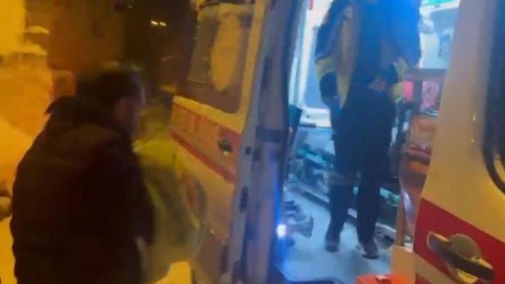 Yolu kapalı köyde rahatsızlanan bebek için ekipler seferber oldu