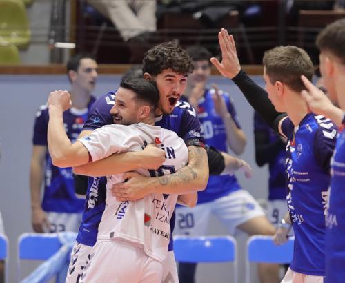 Altekma, Portekiz'de Benfica önünde