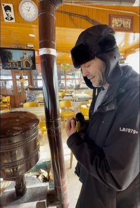 Kastamonu'da kış koşullarında bitkin bulunan ördek, beslenip doğaya salındı