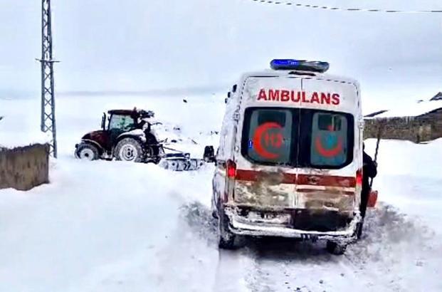 Traktör yol açtı, ambulans hastaya ulaştı
