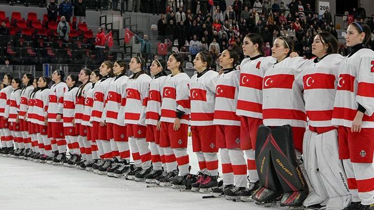 U18 Kadın Buz Hokeyi Milli Takımı Yeni Zelanda’yı 3-1 yendi